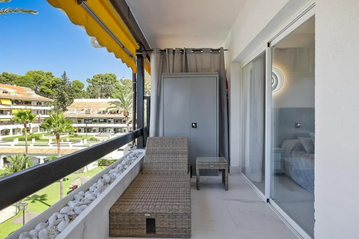 Apartment Fabulous One Bedroom Flat With Pool At The Golden Mile Marbella