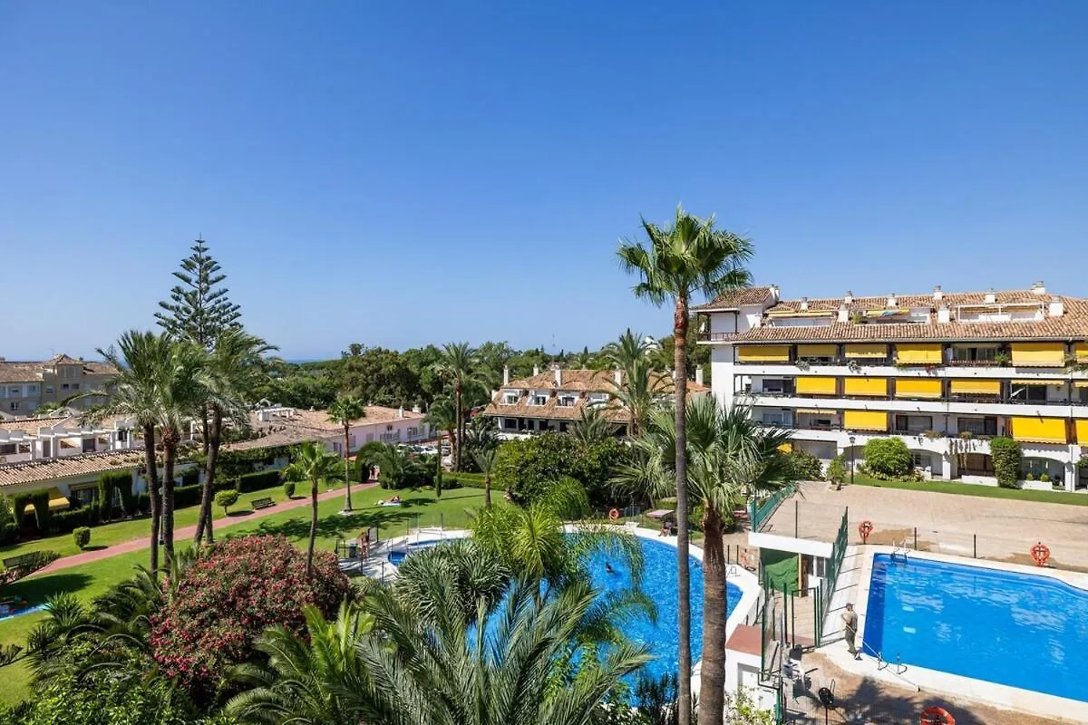 Fabulous One Bedroom Flat With Pool At The Golden Mile Marbella Apartment