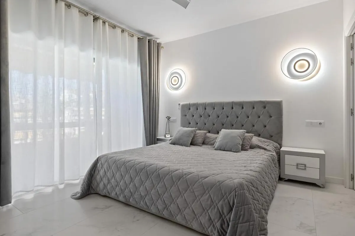Apartment Fabulous One Bedroom Flat With Pool At The Golden Mile Marbella Spain