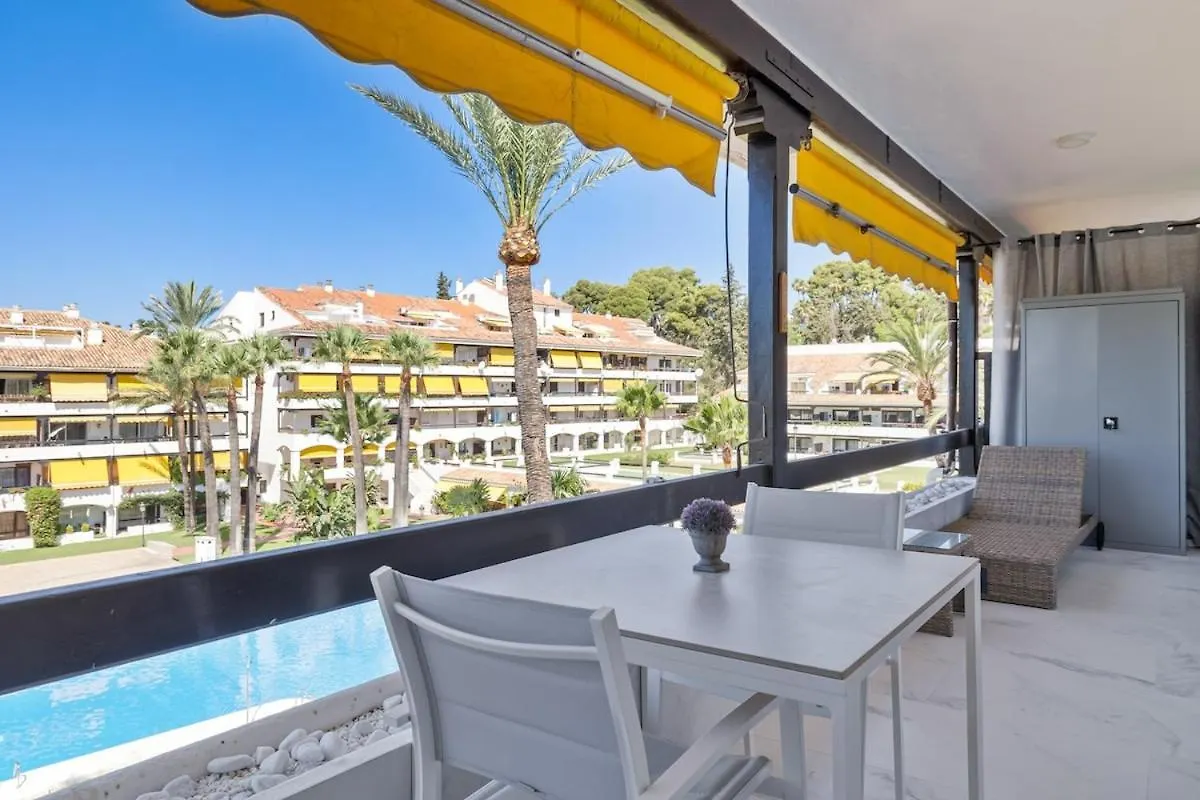 Fabulous One Bedroom Flat With Pool At The Golden Mile Marbella