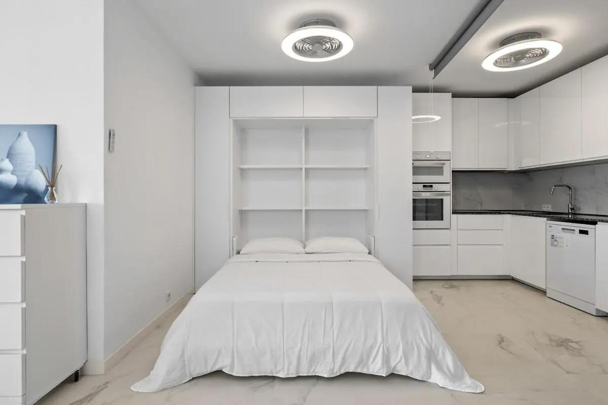 Apartment Fabulous One Bedroom Flat With Pool At The Golden Mile Marbella