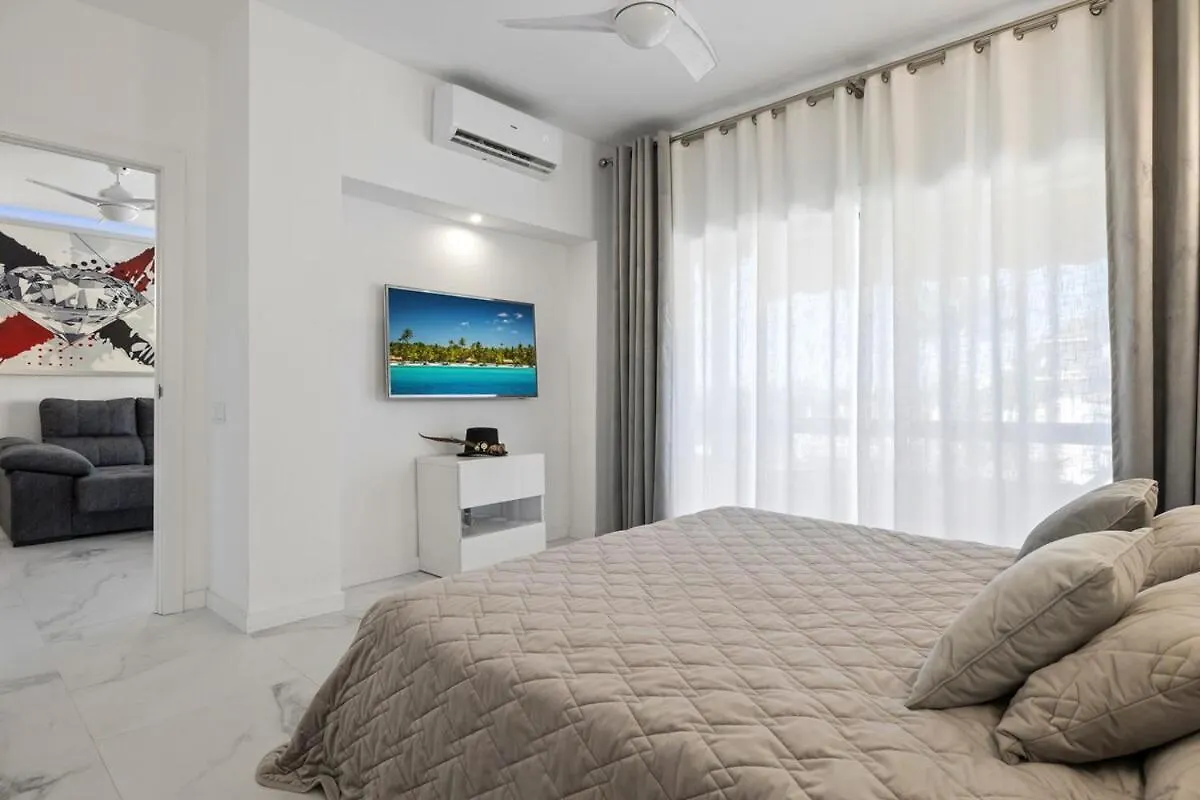 Fabulous One Bedroom Flat With Pool At The Golden Mile Marbella Daire