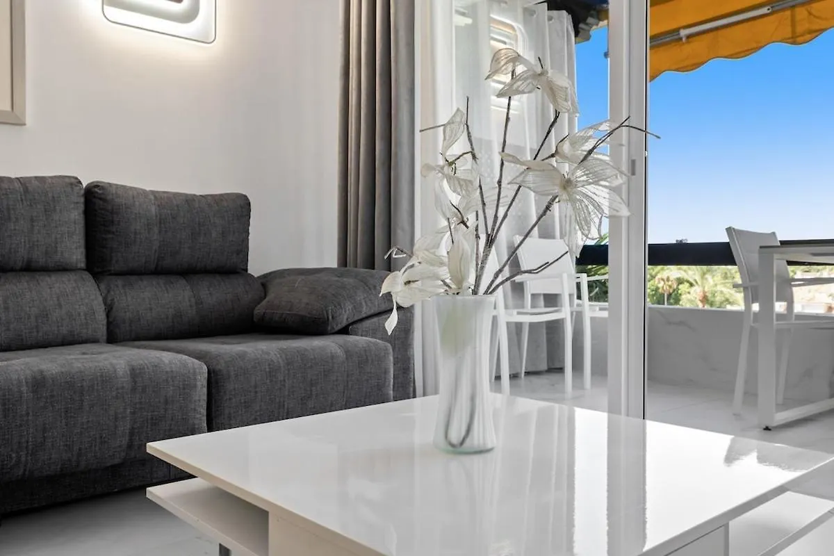 Fabulous One Bedroom Flat With Pool At The Golden Mile Marbella